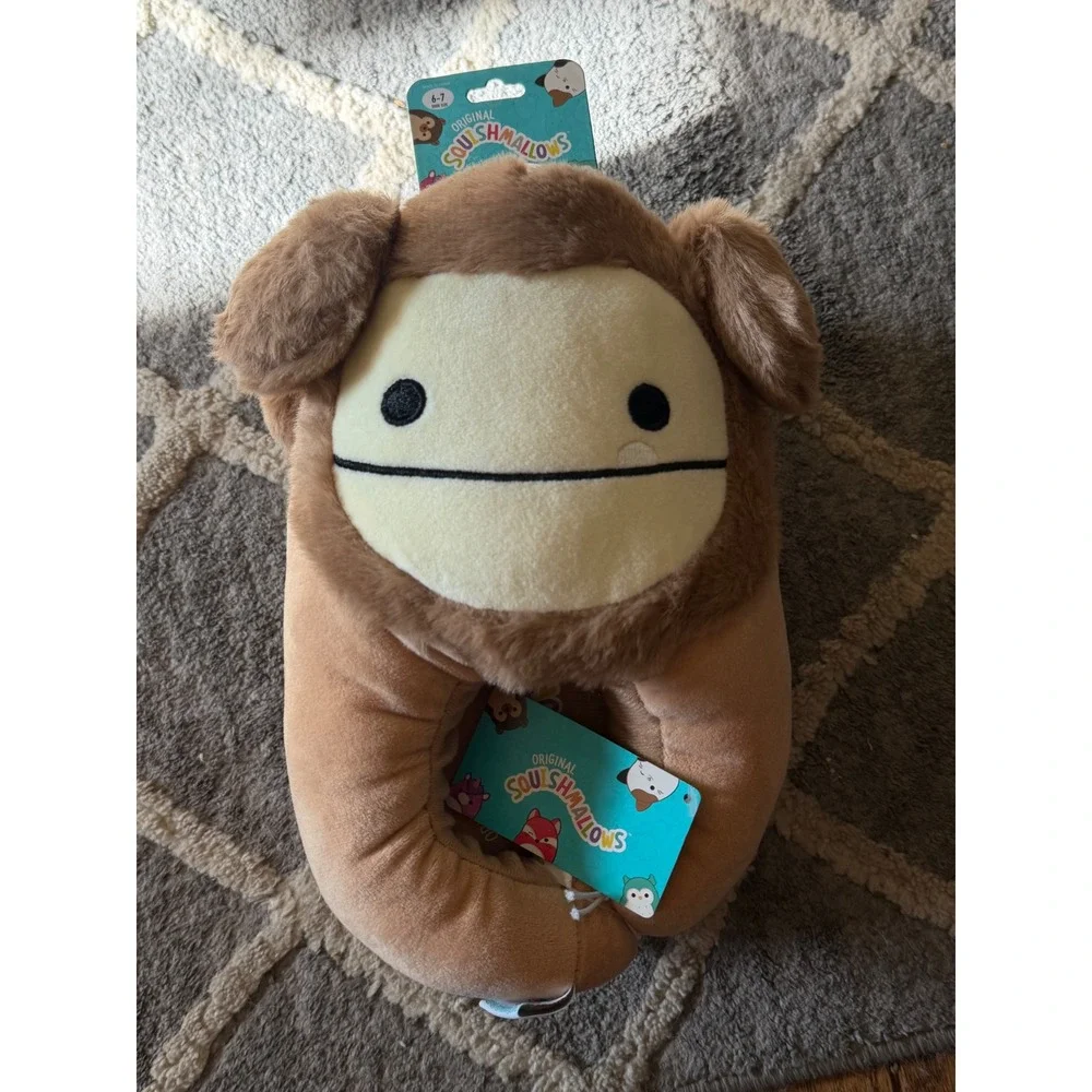 Squishmallows Bigfoot Brown Plush Slippers Kids Shoe Size 6-7 New with Tags